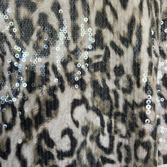 Ladies sequined lined print top - Picture 2 of 2